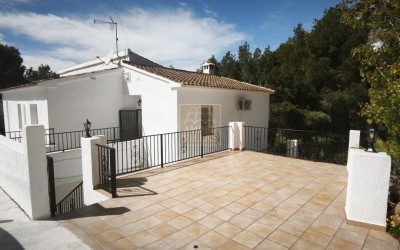 Villa in good condition in the Sierra de Altea.
